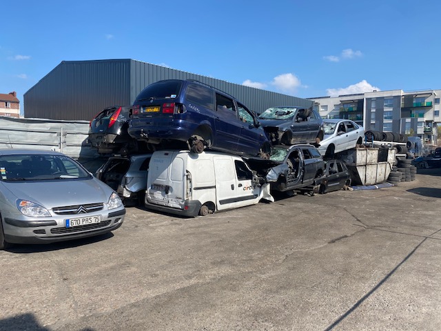 Aperçu des activités de la casse automobile SCAFA 93 située à LA COURNEUVE (93120)